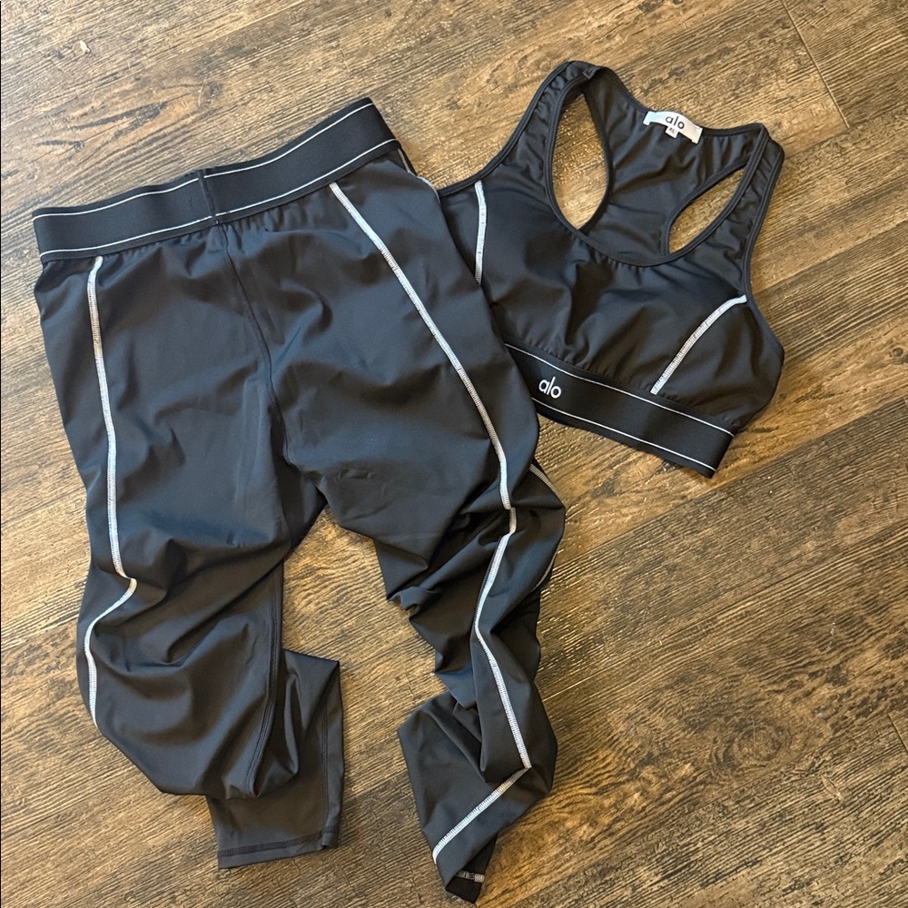 ALO Yoga Black Leggings with Gray Accents